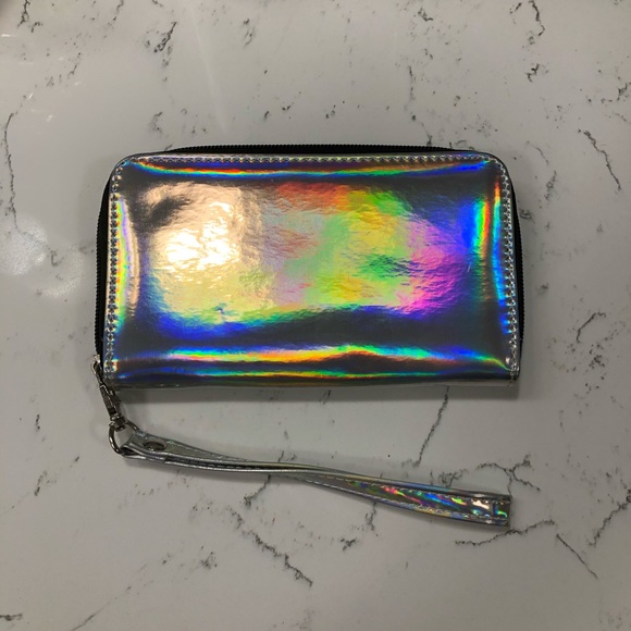 Holographic wristlet wallet - Picture 2 of 6
